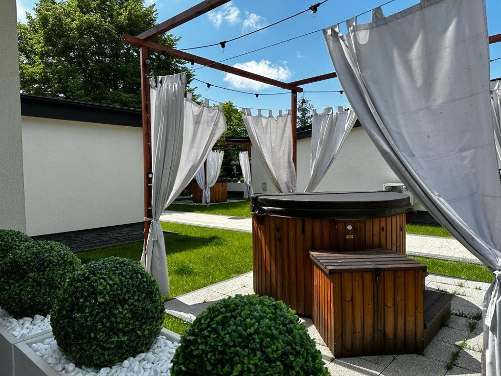 Wrzos Resort & Wellness **** Domki Caloroczne Венгерска-Гурка Экстерьер фото