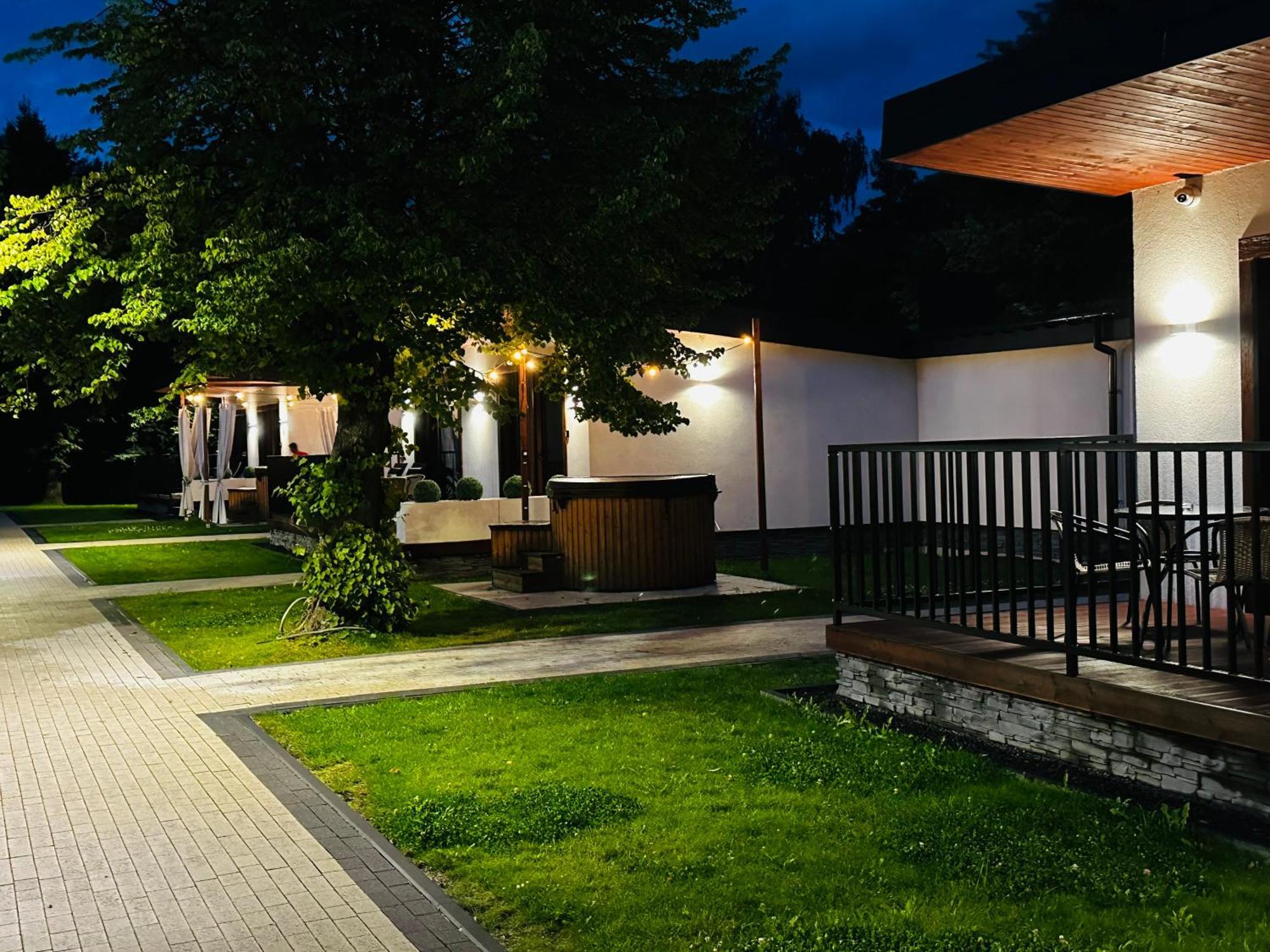 Wrzos Resort & Wellness **** Domki Caloroczne Венгерска-Гурка Экстерьер фото